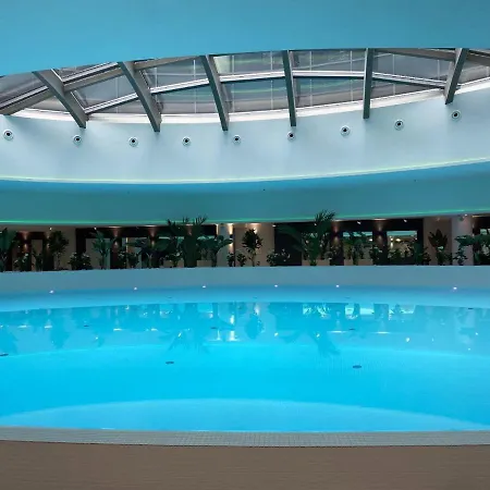 Flaming Hanza Tower דירה